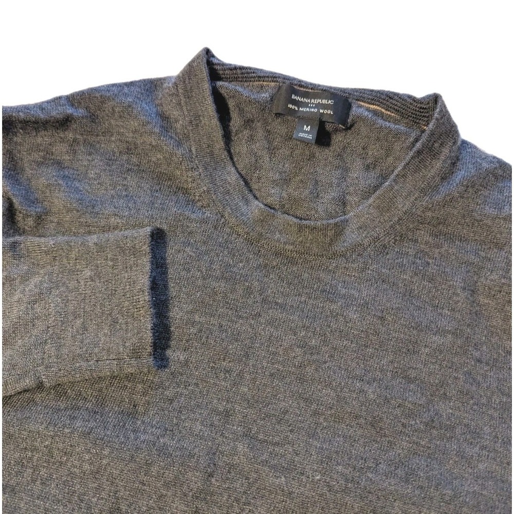 Banana Republic Men's Medium 100% Merino Wool Crew Neck Soft Sweater Dark‎ Gray